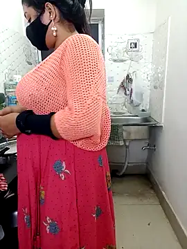 Snapshot of Cuty-Lina chatting on 11-27-25, 02:41 Cuty-Lina online show from 11-27-25, 02:41