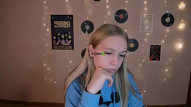 megan cold online show from 11-08-25, 10:04