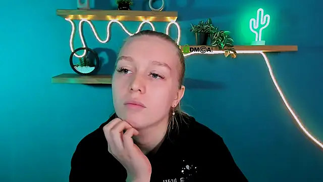 megan cold online show from 11-10-25, 09:52