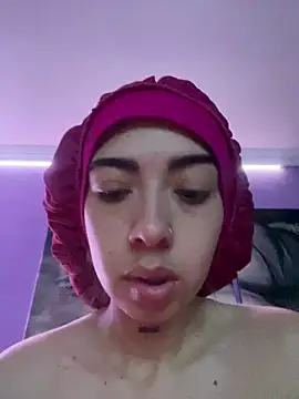 Snapshot of Mariam_cuttee chatting on 05-20-26, 03:07 Mariam cuttee online show from 05-20-26, 03:07