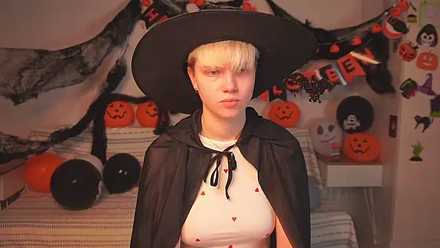 Snapshot of puffimini chatting on 11-01-25, 01:02 puffimini online show from 11-01-25, 01:02