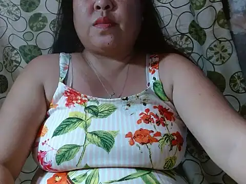 Snapshot of lovenaya chatting on 12-21-25, 02:57 lovenaya online show from 12-21-25, 02:57
