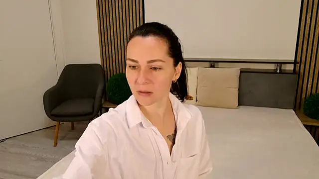 DitaNoir online show from 04-01-26, 05:52