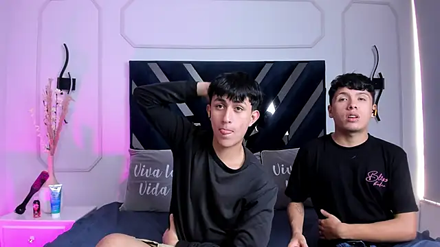 hoot booys  online show from 03-06-26, 06:04