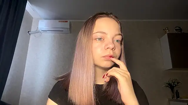 Snapshot of WrithenStub chatting on 11-03-25, 07:20 WrithenStub online show from 11-03-25, 07:20