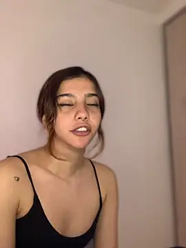 MiaaCute- online show from 04-23-26, 10:01