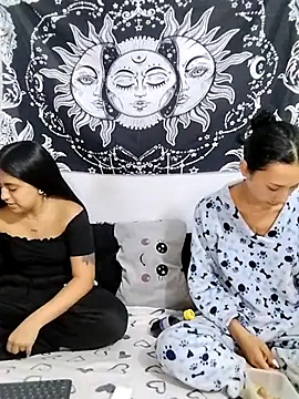 emily n abby online show from 04-18-26, 01:26