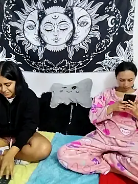 Snapshot of emily_n_abby chatting on 06-18-26, 05:17 emily n abby online show from 06-18-26, 05:17