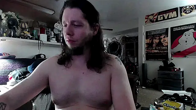 biggerisbetter12 online show from 10-27-25, 02:54