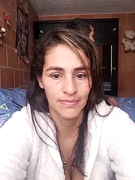 AmeliHoney online show from 10-19-25, 02:18