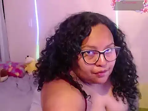 Snapshot of yvonne_jlove chatting on 11-21-25, 12:54 yvonne jlove online show from 11-21-25, 12:54