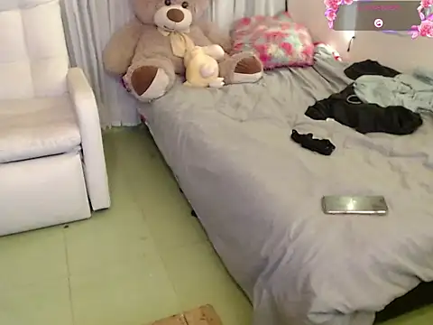 Snapshot of yvonne_jlove chatting on 12-03-25, 02:52 yvonne jlove online show from 12-03-25, 02:52