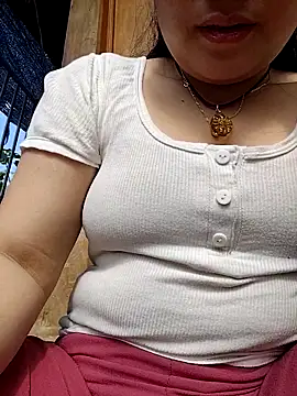 Snapshot of Sinhlinh2020 chatting on 02-06-26, 07:23 Sinhlinh2020 online show from 02-06-26, 07:23