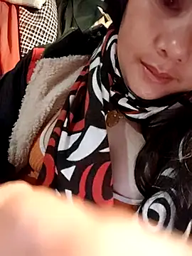 Snapshot of Sinhlinh2020 chatting on 02-10-26, 10:47 Sinhlinh2020 online show from 02-10-26, 10:47