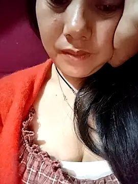 Snapshot of Sinhlinh2020 chatting on 02-13-26, 09:33 Sinhlinh2020 online show from 02-13-26, 09:33