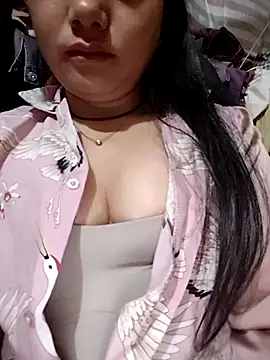 Snapshot of Sinhlinh2020 chatting on 02-17-26, 10:38 Sinhlinh2020 online show from 02-17-26, 10:38