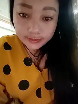 Snapshot of Sinhlinh2020 chatting on 02-26-26, 10:31 Sinhlinh2020 online show from 02-26-26, 10:31