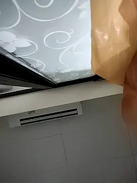 Snapshot of Sinhlinh2020 chatting on 03-14-26, 09:53 Sinhlinh2020 online show from 03-14-26, 09:53