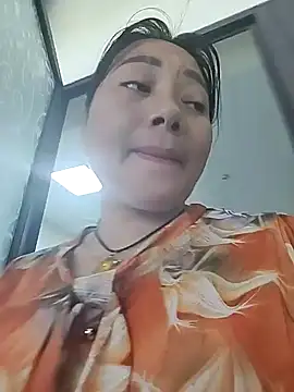 Snapshot of Sinhlinh2020 chatting on 03-17-26, 06:39 Sinhlinh2020 online show from 03-17-26, 06:39