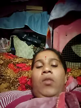 OliveGreen22 online show from 11-25-25, 01:05