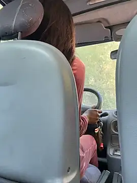 Luana 26 online show from 10-18-25, 01:45