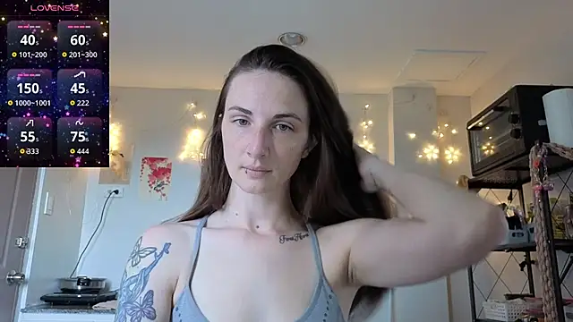 Snapshot of mistressaurora chatting on 10-25-25, 08:11 mistressaurora online show from 10-25-25, 08:11