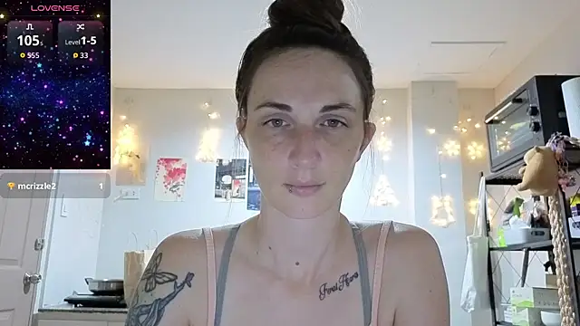 Snapshot of mistressaurora chatting on 11-07-25, 03:56 mistressaurora online show from 11-07-25, 03:56