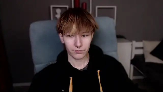 guitarandangell online show from 02-25-26, 11:09