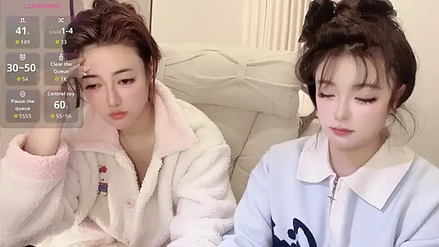 Kinadolly online show from 12-15-25, 12:20