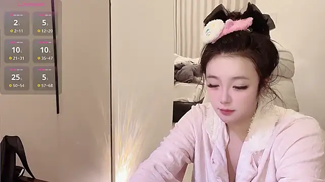 Kinadolly online show from 12-21-25, 01:18