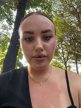 KiraSunshine online show from 02-09-26, 03:54