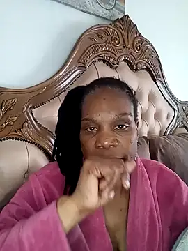 Hotcougar online show from 10-31-25, 09:54