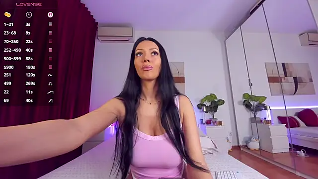 nadeen na online show from 12-18-25, 03:29