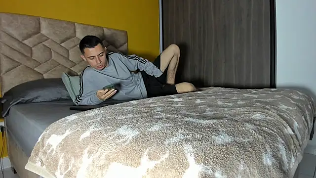 Snapshot of Gregory_mancini chatting on 10-25-25, 03:36 Gregory mancini online show from 10-25-25, 03:36