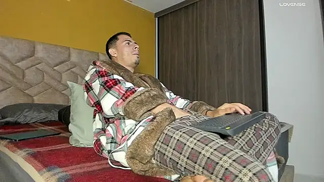 Snapshot of Gregory_mancini chatting on 11-29-25, 04:59 Gregory mancini online show from 11-29-25, 04:59