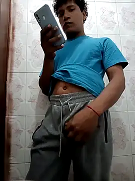 Snapshot of Gh_garciaz chatting on 12-18-25, 05:41 Gh garciaz online show from 12-18-25, 05:41