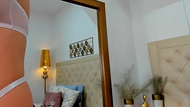 lucia lorenz online show from 04-10-26, 11:26