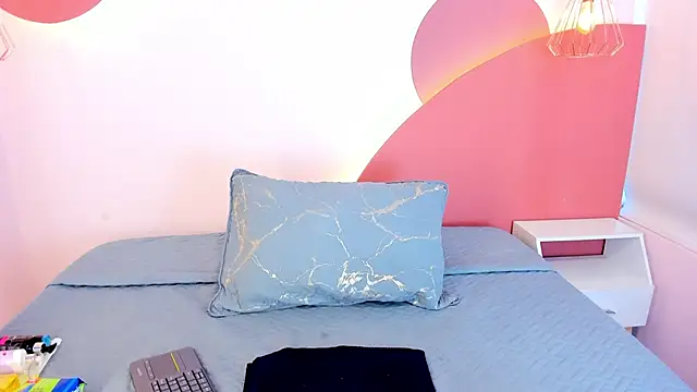 SophiaBeckerr online show from 10-30-25, 07:14