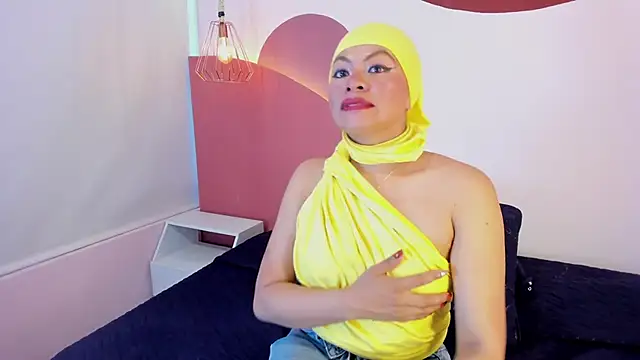 SophiaBeckerr online show from 11-25-25, 07:25