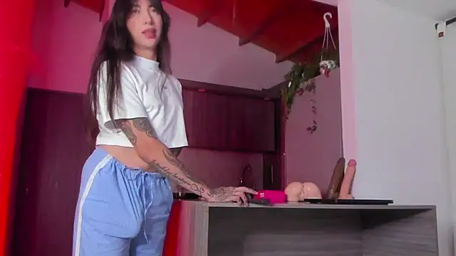 Snapshot of valeriahornier chatting on 11-20-25, 10:15 valeriahornier online show from 11-20-25, 10:15