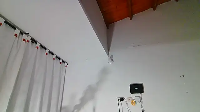 valeriahornier online show from 06-18-26, 12:33