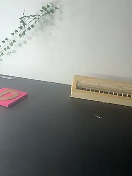 Snapshot of milky_denni chatting on 10-18-25, 04:37 milky denni online show from 10-18-25, 04:37