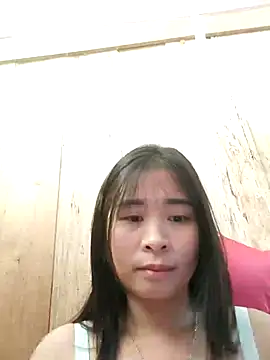 Squirrel-Pear online show from 12-19-25, 03:57