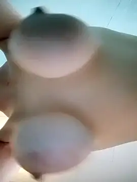 Loveyoudearxq online show from 10-28-25, 07:01