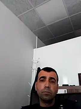 Snapshot of Bugattiveyron1 chatting on 10-18-25, 11:44 Bugattiveyron1 online show from 10-18-25, 11:44