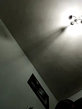 Snapshot of Bugattiveyron1 chatting on 11-28-25, 10:34 Bugattiveyron1 online show from 11-28-25, 10:34