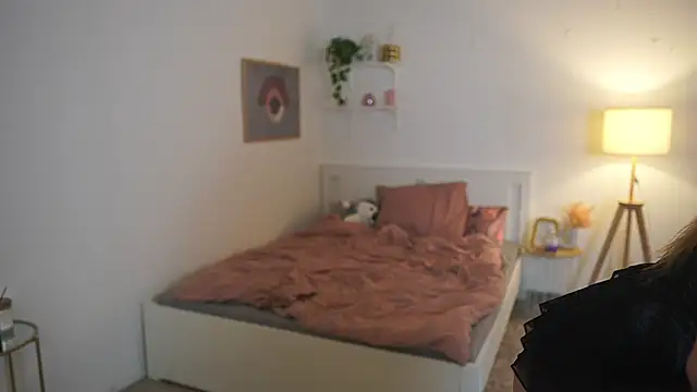 lisa mccoy  online show from 02-25-26, 07:01