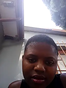 Snapshot of SexySlender_ chatting on 10-28-25, 01:03 SexySlender online show from 10-28-25, 01:03