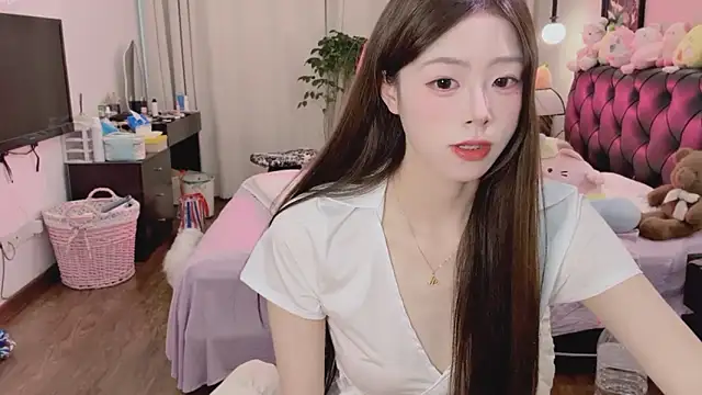 Snapshot of Onecutelittle chatting on 05-16-26, 06:54 Onecutelittle online show from 05-16-26, 06:54