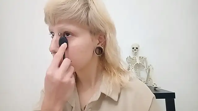 Snapshot of VetaBeghtol chatting on 11-23-25, 03:34 VetaBeghtol online show from 11-23-25, 03:34